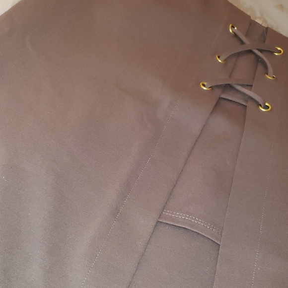 ❗🔥❗High rise Knee Length Tight Skirt Tan Medium - Picture 8 of 8